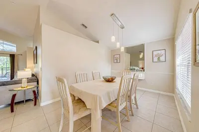 Gallery image of New! Disney Vacation Oasis! 4B/2B, Lake View and Private Pool in Kissimmee