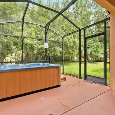 4 BR Hot Tub Cozy Decor @ Regal Oaks RO2761N
