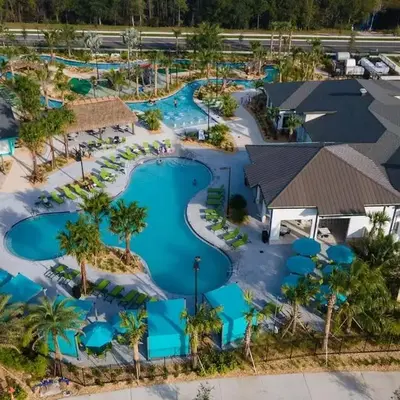 SL 4Br walking distance to club