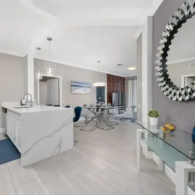 Orlando Resort: 3BD and electric fireplace