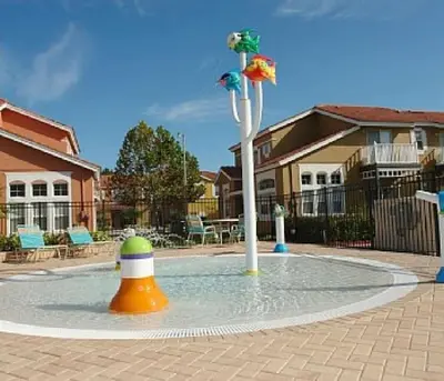 Gallery image of Charming 3BR home in Kissimmee with private pool and lake view, perfect for families. in Kissimmee