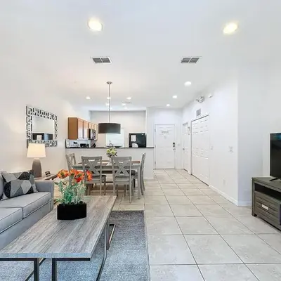 Amazing Townhouse close to Disney 2 Bed 2.5 Bath