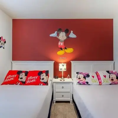 Enjoy a Cozy 3 BR/Clubhouse/Near Disney and more