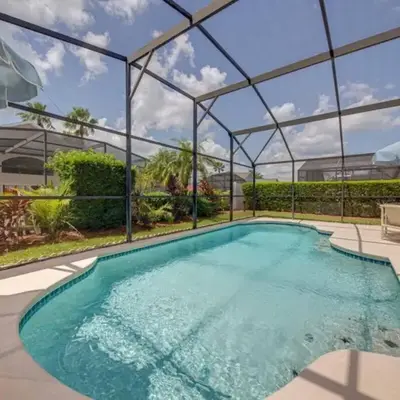 5 Bedroom villa with private pool