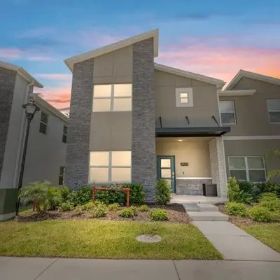 New Home 5 Bedrooms and 4 Bathrooms At Storey Lake