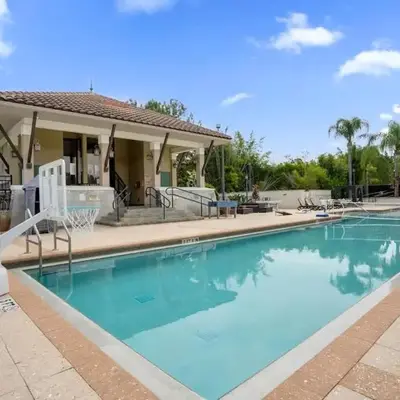 Cozy & Elegant 4BR Enchanted Townhouse - 1 Mile to Disney with Resort Pool