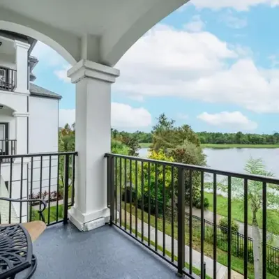 Epic Universe Beautiful Lakeview Condo