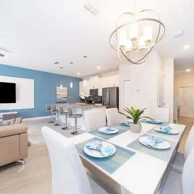 4816LN TOWNHOUSE 4 BEDROOMS 3 BATHROOMS PRIVATE POOL
