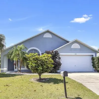 4716 Windwood Magic Villa pool