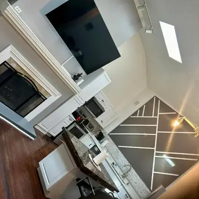 Renovated Peaceful Luxury Walk to Mall Park Publix