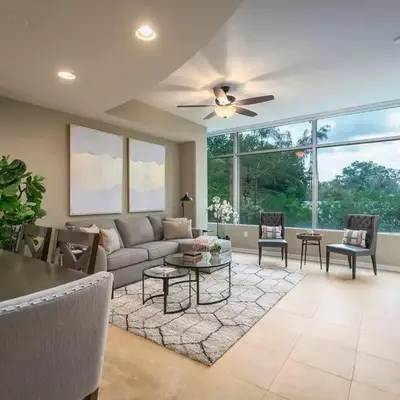 Stunning & Luxurious 2Bed 2Bath Open floor plan