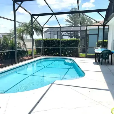 Windsor Palm Resort 3 miles to Disney 4 Bedrooms