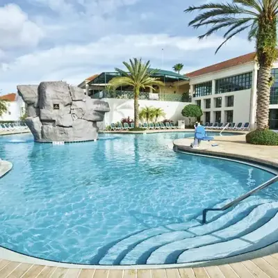 Beautiful Resort in Star Island 2BD near at Lake Cecile