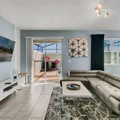 5Q/4B Storey Lake * c/ Piscina *