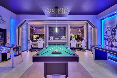 a snooker room with a pool table at 2900Penolpe home in Kissimmee