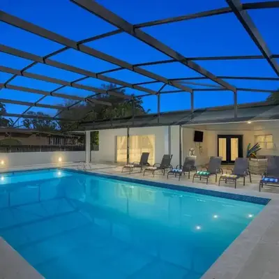 Luxury Ranch Master King Bed with heated Salted Pool
