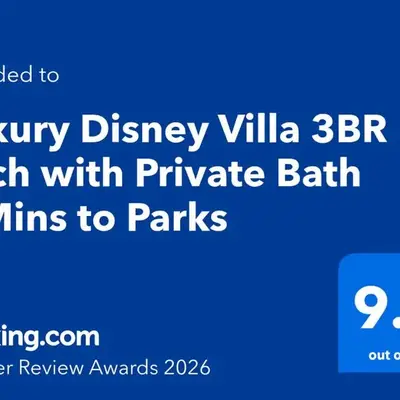 Disney Escape Modern 3BR Townhouse 2 Miles to the Parks 4 Baths