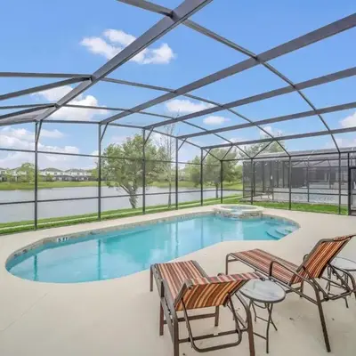 LAKE VILLA 6bd