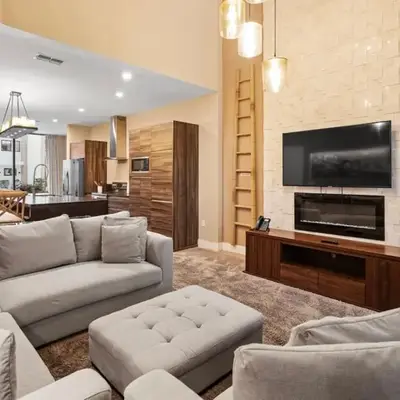 4BD and 4.5BA Amazing Villa with Private Hot Tub (3091)
