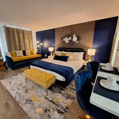 Luxury Lakeview Getaway 1 mile Universal Studios