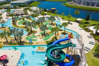 an image of a water park at a resort at Apartamento Moderno 2Q | Quarto Temático do Mickey in Kissimmee