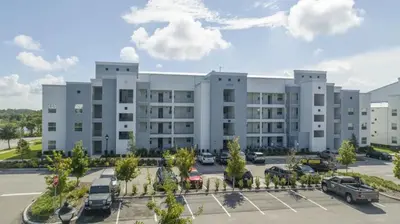 an aerial view of a large apartment building at Apto 2Q Vista Lago | 10 min Disney in Kissimmee