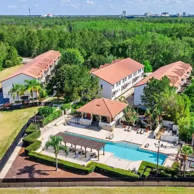 Sunny Sales - Renovated TownHome by Disney!
