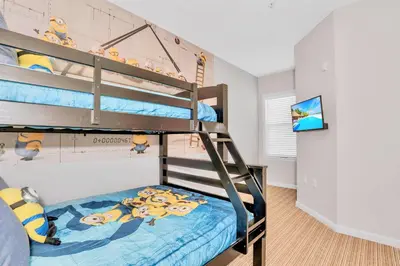 a bedroom with two bunk beds in a room at Pet-Friendly Condo -Upstay Near Disney w Pool in Orlando