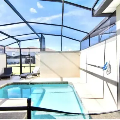 Family Retreat W-Splashpool-1637St