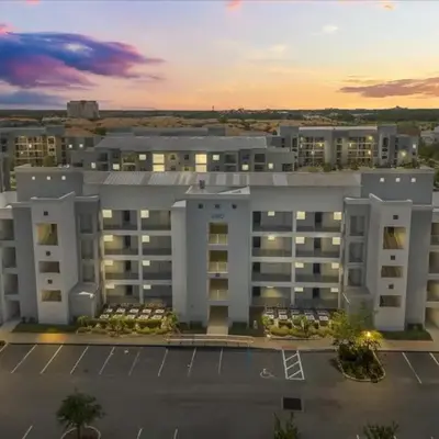 3 Bedrooms 2 Bathrooms Storey Lake 3180-308