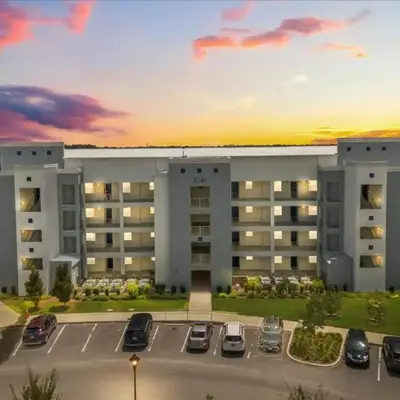 3 Bedrooms 2 Bathrooms Storey Lake 3141-306