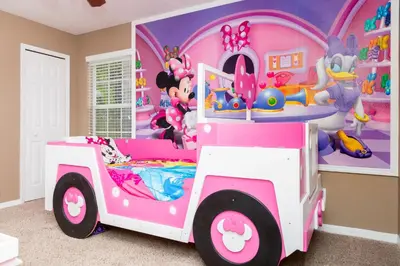 a pink and white truck bed in a bedroom at Serendipity at Acadia - Family getaway in Orlando