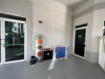Gallery image of Comfy Condo near Disney-Free Shuttle to Parks in Orlando