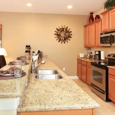 Contemporary 4 Bed 3 Bath Townhome - Near Walt Disney World W/ great amenities