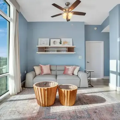 2 Bdrm Penthouse with Billiards