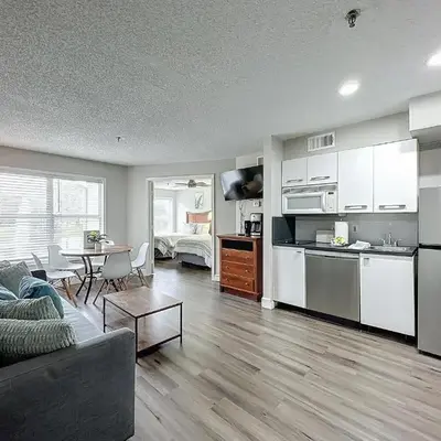 Parkway Palms Resort 1 bed condo mins to Disney.