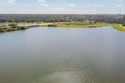 an aerial view of a large body of water at Luxo no Vista Cay | 4 quartos perto da Universal in Orlando