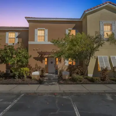 Modern Kissimmee Townhouse near Disney townhouse