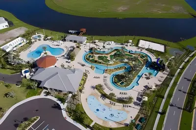 an aerial view of the pool at the resort at Casa 4Q c/ Piscina e Quartos Temáticos in Kissimmee