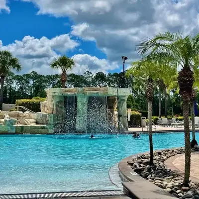 Cheerful 5 Bdr Sunny Pool
