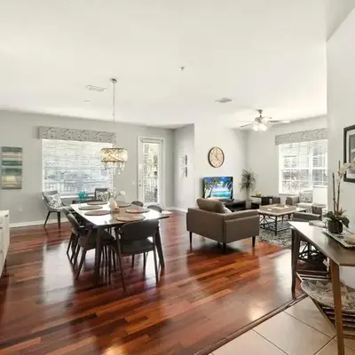 Huge Luxury Ground Floor 103