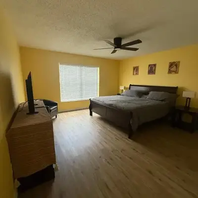 Sunny Orlando Oasis - Cozy 2 Bedroom house near Disney