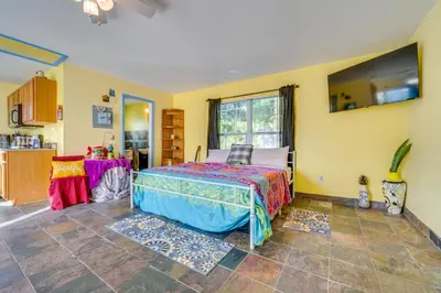 a bedroom with a bed in a room at 1 Mi to Historic Dtwn Sanford! Pet-Friendly Unit in Sanford