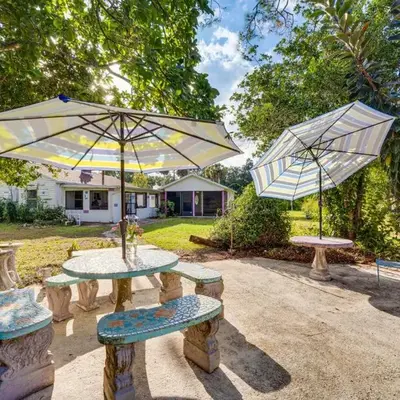 1 Mi to Historic Dtwn Sanford! Pet-Friendly Unit