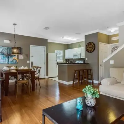 4 Bedrooms 3 Bathrooms Lucaya Village townhouse