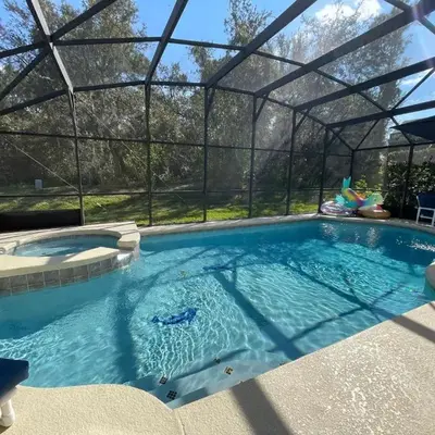 648 - Spacious 6-Bedroom Emerald Island Retreat with Pool