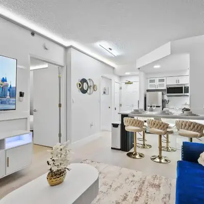 Well-Located 1BR Kitchen Near Theme Parks