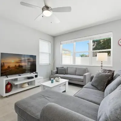 Savvy 4Bed Stay Near Orlando Attractions