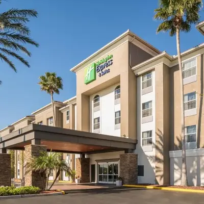 Holiday Inn Express & Suites Orlando International Airport by IHG