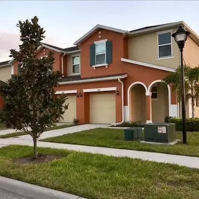 Four Bedrooms Townhome 5126